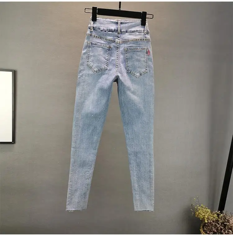 Jeans para Dama con Diamantes: 5 Razones de este Estilo Exclusivo - Imagen 14