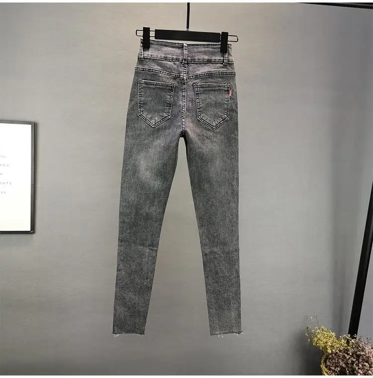 Jeans para Dama con Diamantes: 5 Razones de este Estilo Exclusivo - Imagen 18