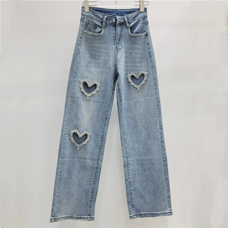 Jeans con Corazón de Diamantes: 5 Claves para un Estilo Irresistible - Imagen 2