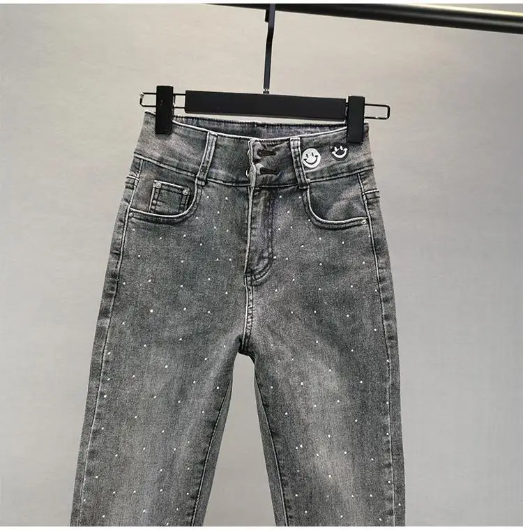 Jeans para Dama con Diamantes: 5 Razones de este Estilo Exclusivo - Imagen 10