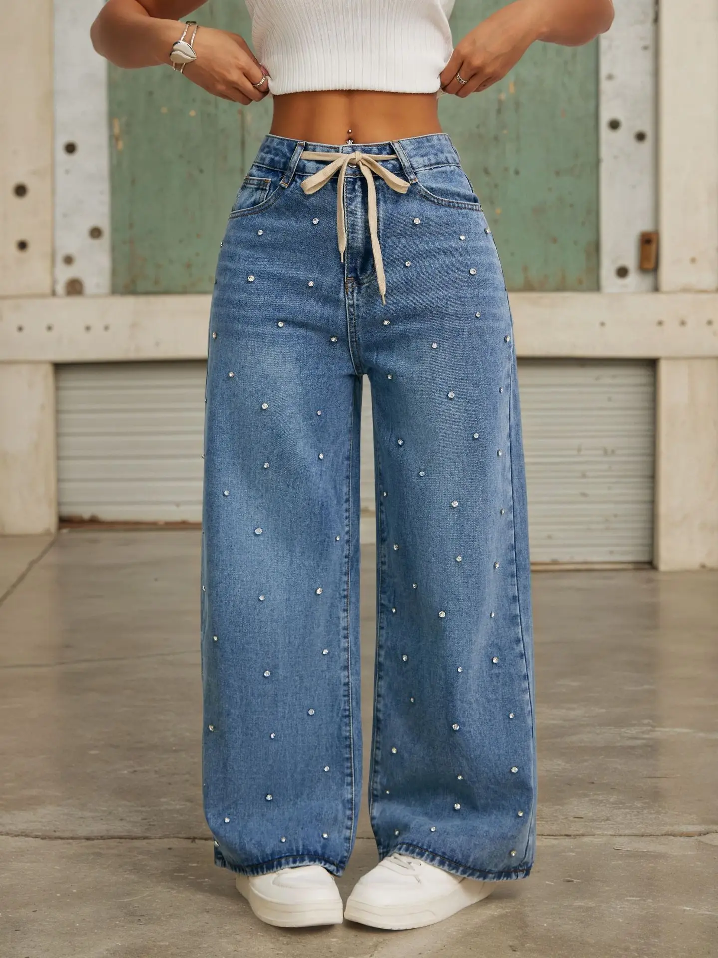 Jeans Wide Leg con Diamantes: 3 Secretos de este Estilo Legendario para Damas - Imagen 8