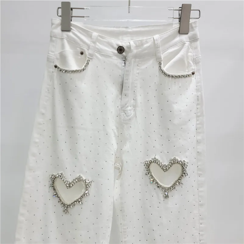 Jeans con Corazón de Diamantes: 5 Claves para un Estilo Irresistible - Imagen 5