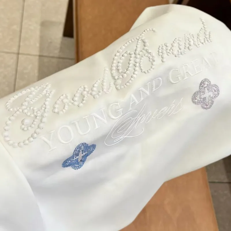 Camiseta con diamantes | Camiseta GOODBRAND Flor Bordada 2026 - Imagen 3